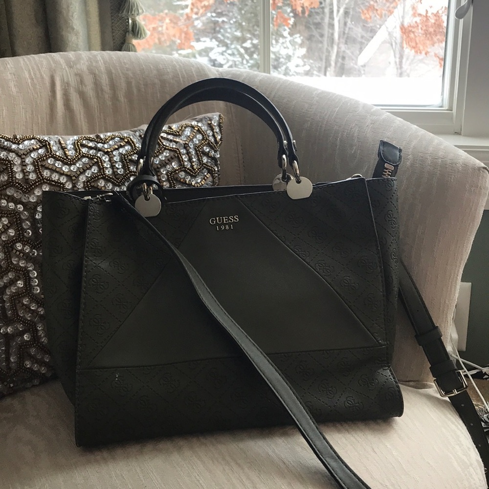 Guess purse